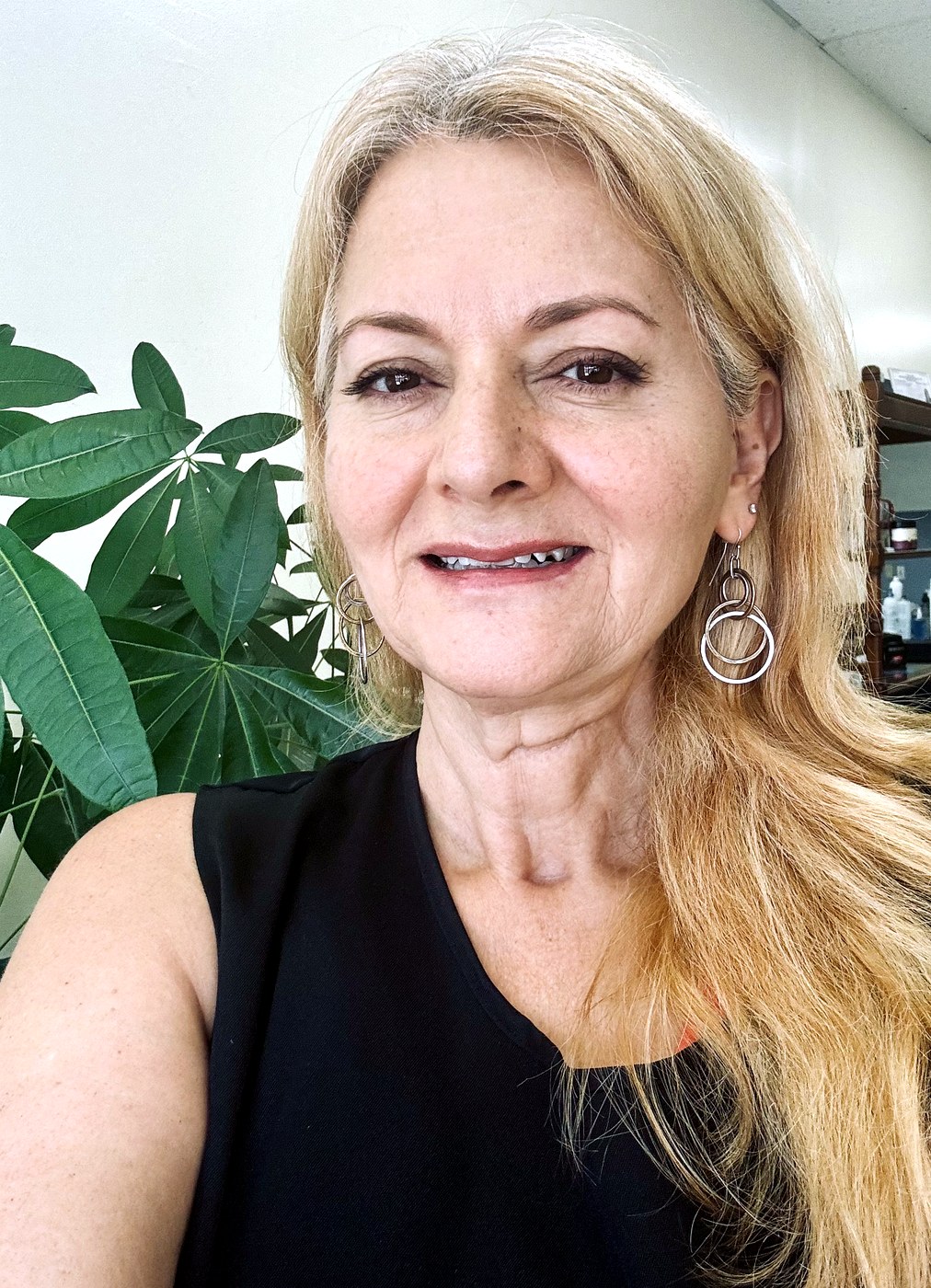 Francia Rios, dueña de Francis International Salon